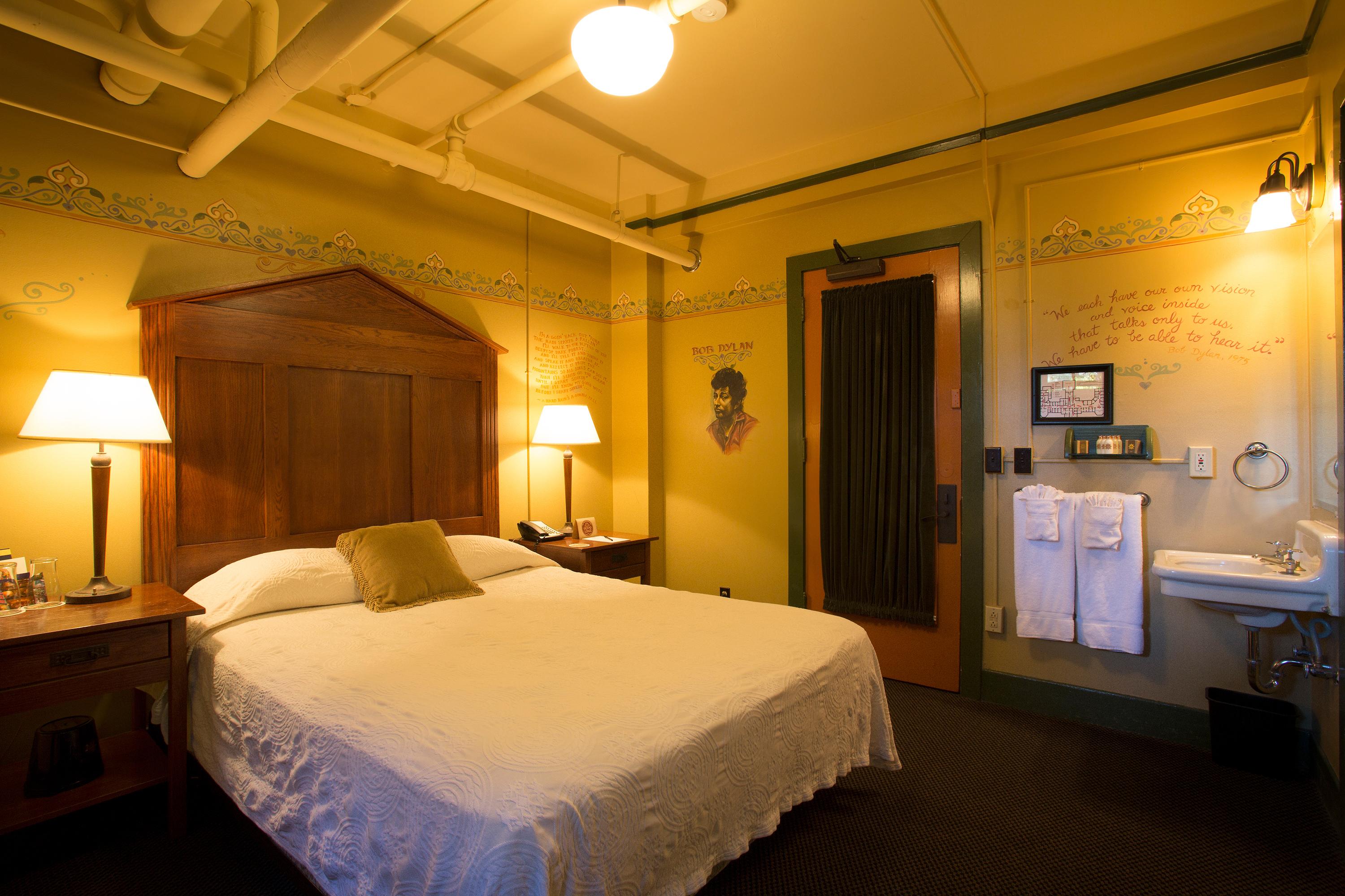 Mcmenamins Grand Lodge Forest Grove Bagian luar foto