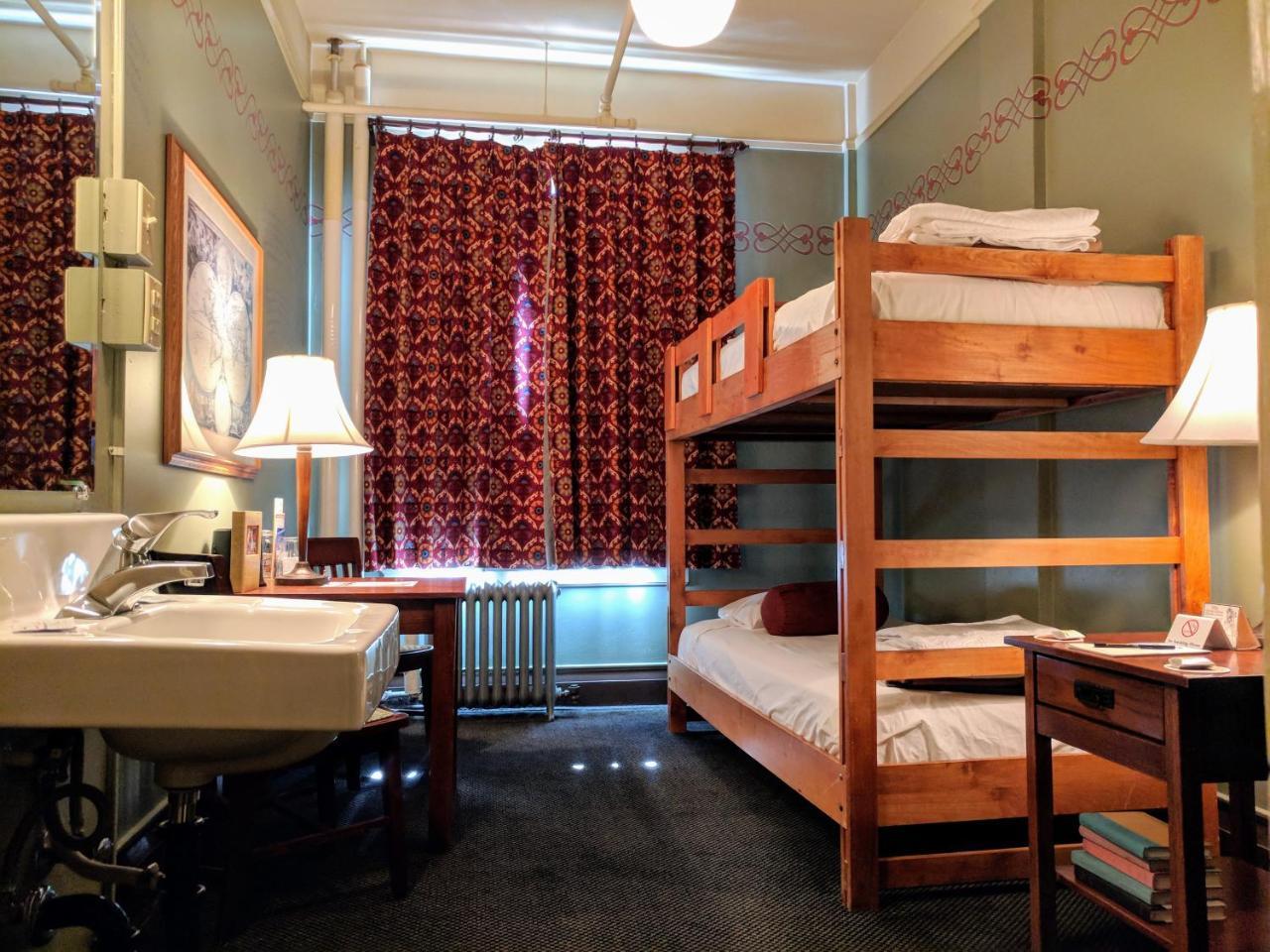 Mcmenamins Grand Lodge Forest Grove Bagian luar foto