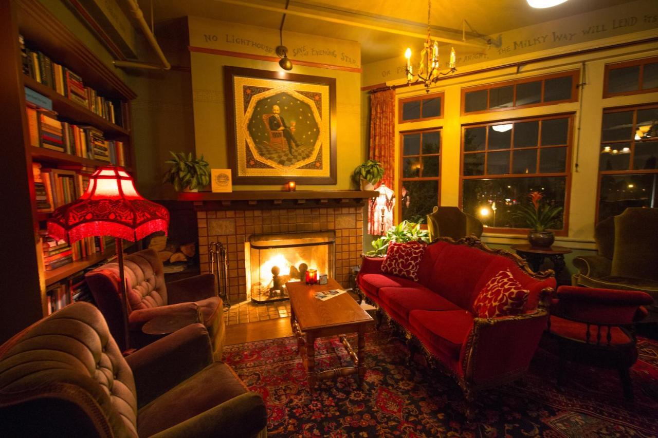 Mcmenamins Grand Lodge Forest Grove Bagian luar foto