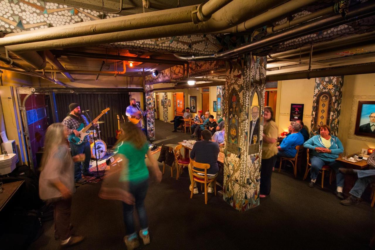 Mcmenamins Grand Lodge Forest Grove Bagian luar foto